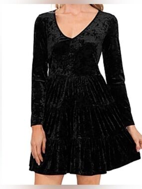 CeCe Women’s Crushed Velvet Tiered Long Sleeve Baby Doll Mini Dress Size S Goth